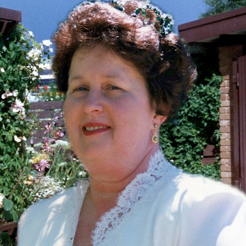 Mrs Glenys Elaine Barry